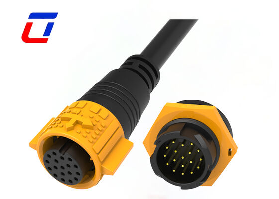 Le connecteur à LED à verrouillage rapide à l'extérieur